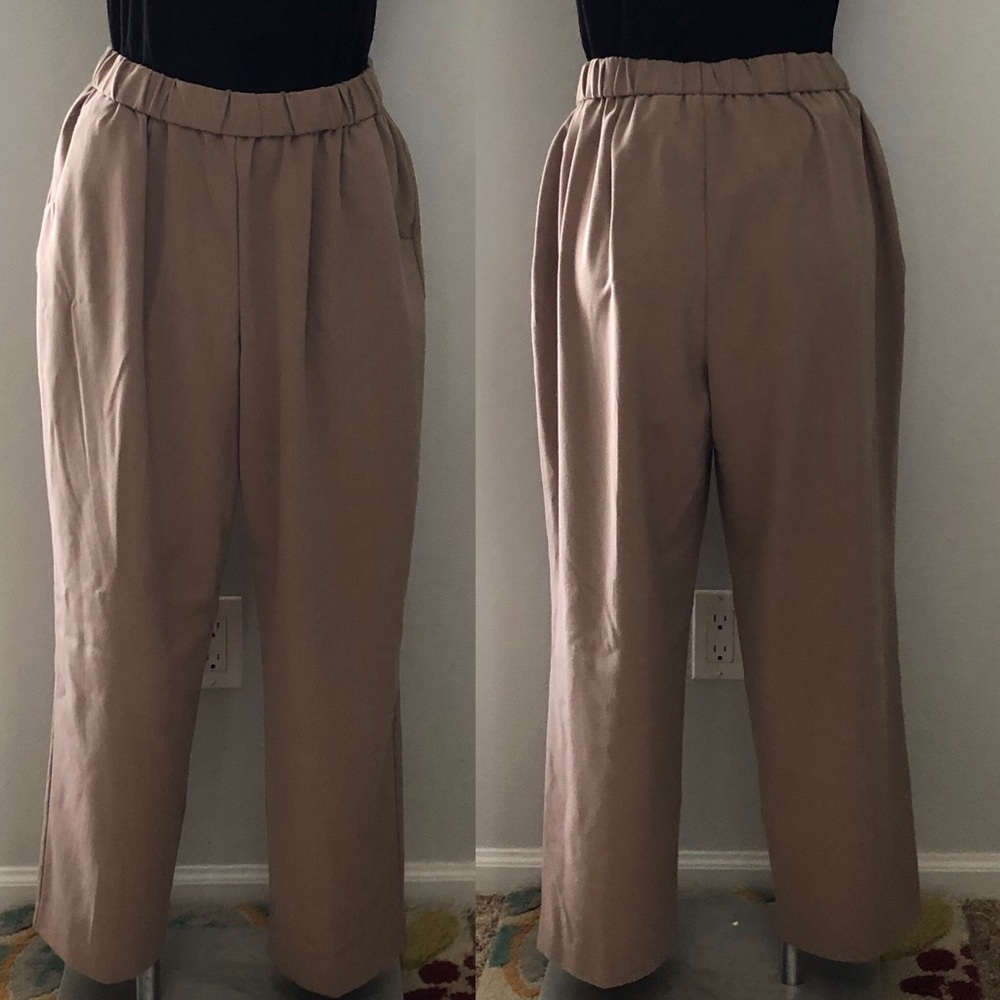4/$20 Tan Khaki Elastic Waist Pants